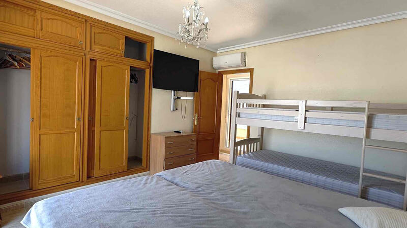 4 Cuarto Villa en venta