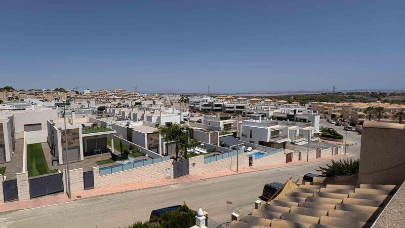 4 Cuarto Villa en venta
