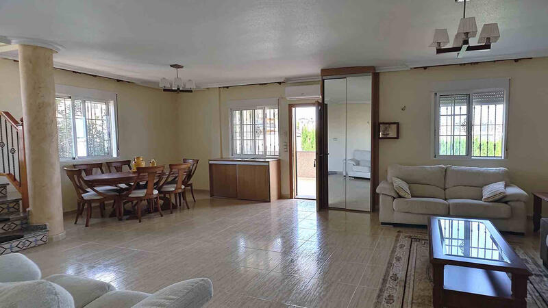 4 Cuarto Villa en venta
