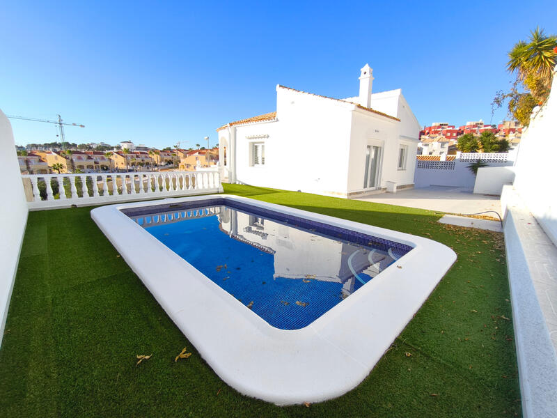 4 Cuarto Villa en venta