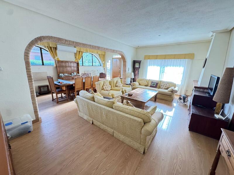 3 sovrum Villa till salu