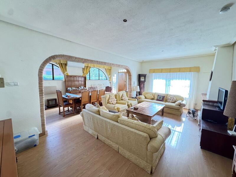 3 sovrum Villa till salu