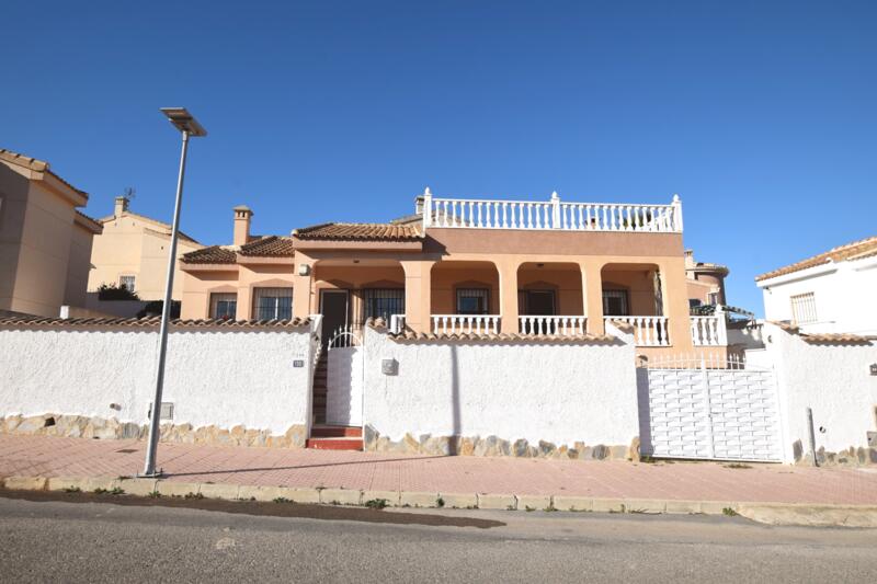 Villa for sale in Ciudad Quesada, Alicante