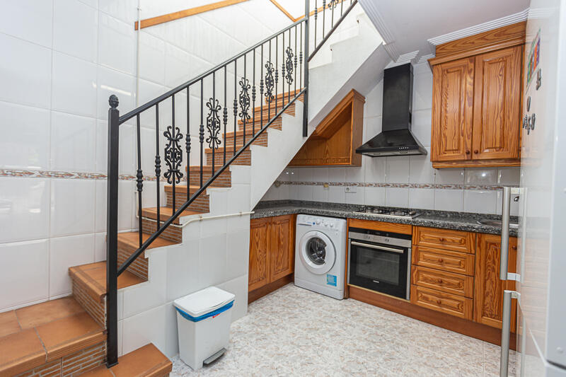 6 Schlafzimmer Stadthaus zu verkaufen