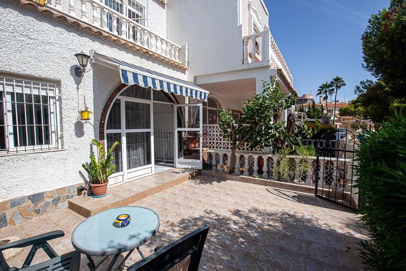 6 Schlafzimmer Stadthaus zu verkaufen