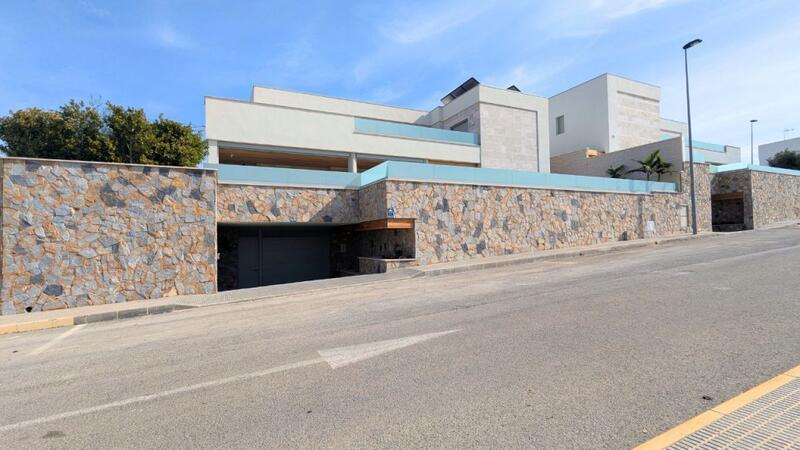 4 спальная комната вилла продается