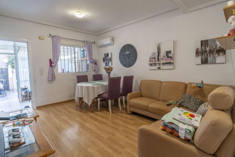 3 slaapkamer Gezinswoning Te koop