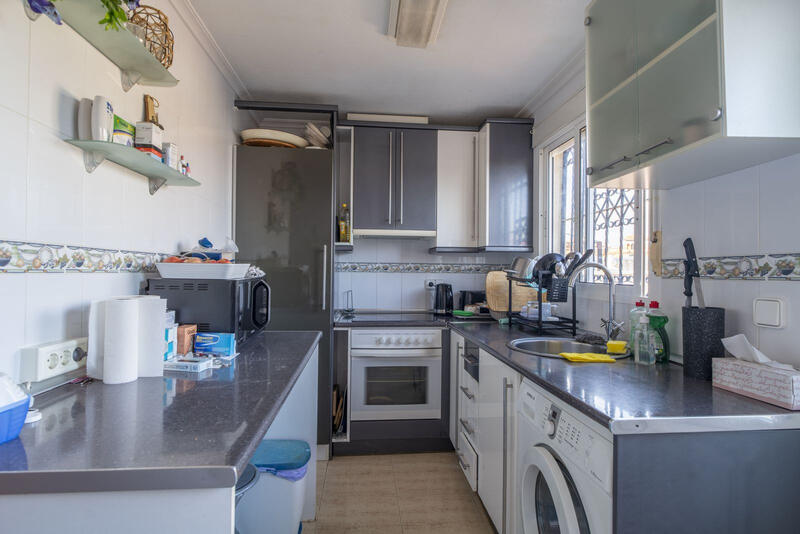 3 slaapkamer Gezinswoning Te koop
