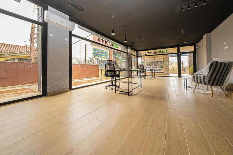 1 slaapkamer Commercieel vastgoed Te koop