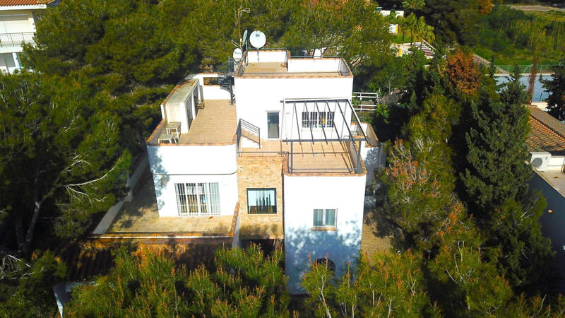 Villa til salgs i Campoamor, Alicante