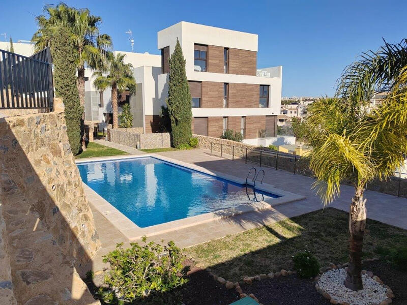 квартира продается в Las Ramblas, Alicante
