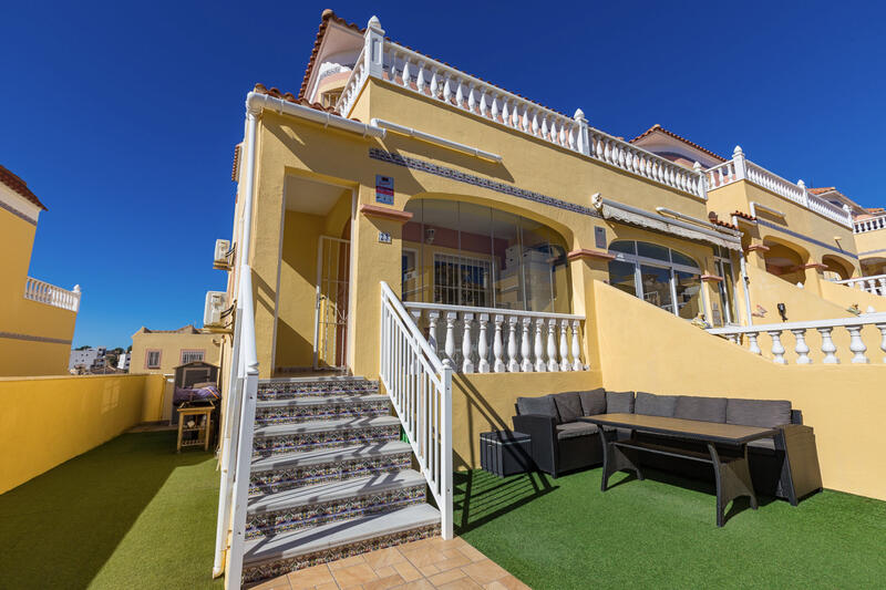 Villa for sale in Villamartin, Alicante