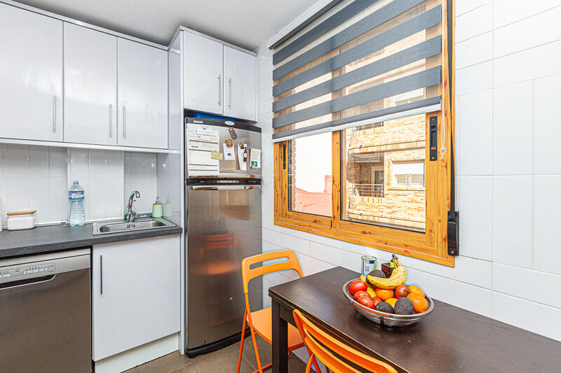 3 bedroom Apartment for sale