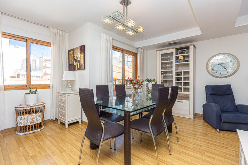 3 bedroom Apartment for sale
