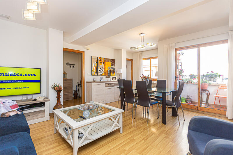 3 bedroom Apartment for sale