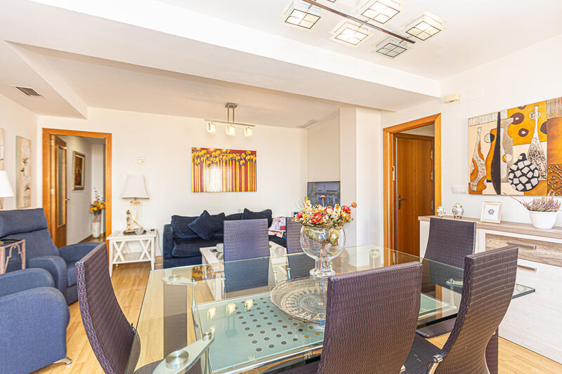 3 bedroom Apartment for sale