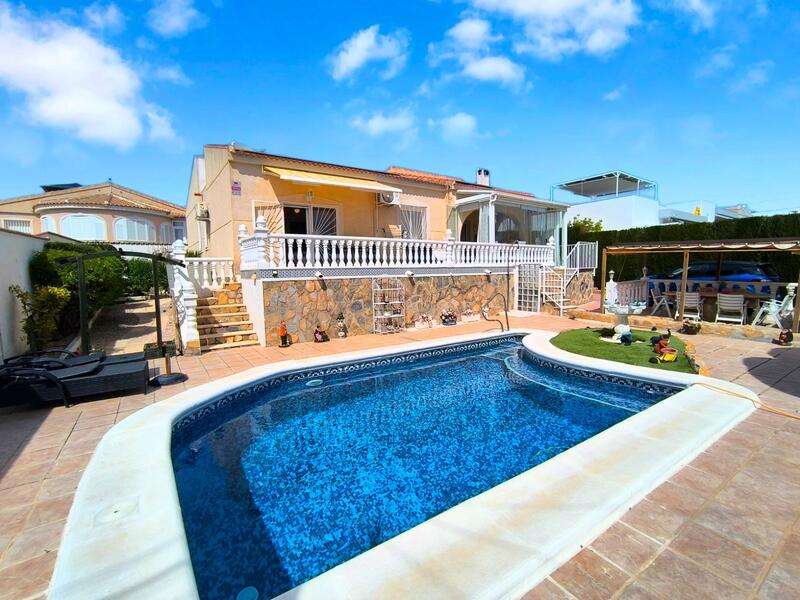 вилла продается в Ciudad Quesada, Alicante
