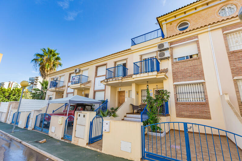 городская тюрьма продается в Campoamor, Alicante