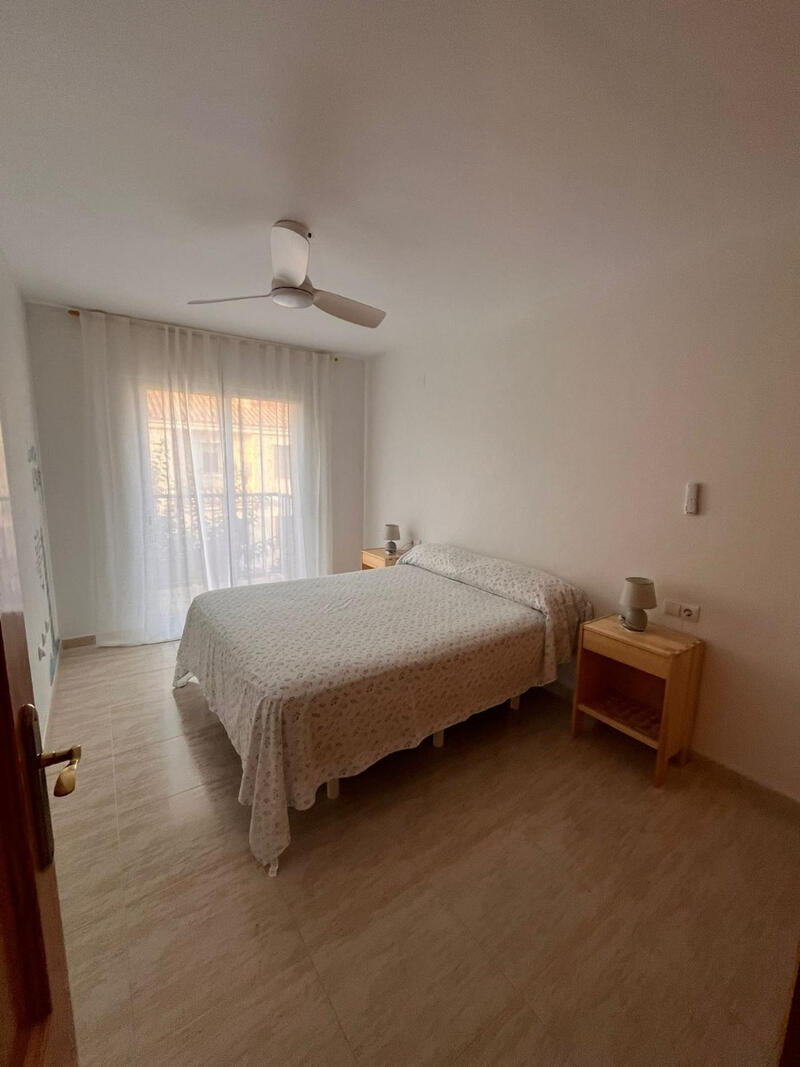 4 slaapkamer Gezinswoning Te koop