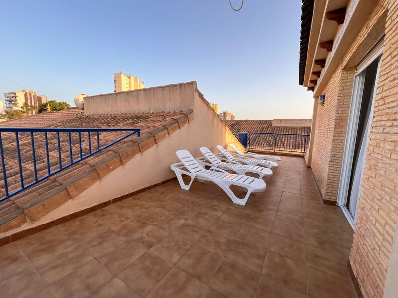 4 slaapkamer Gezinswoning Te koop
