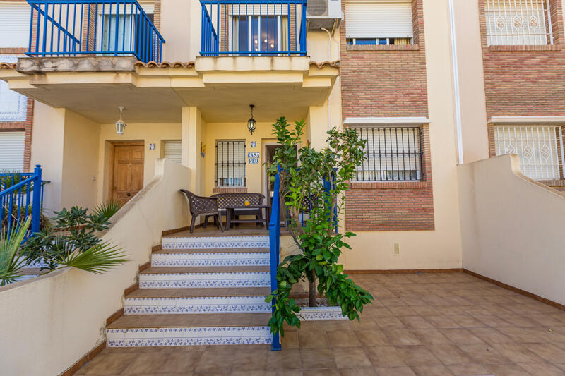 4 slaapkamer Gezinswoning Te koop