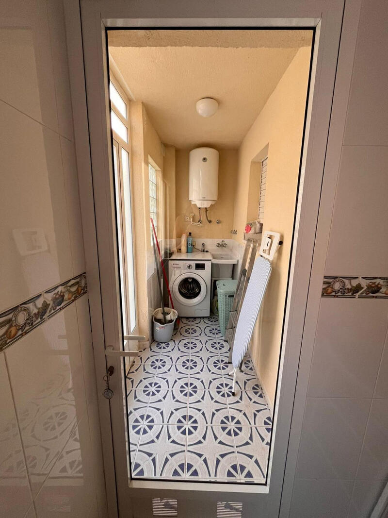 4 slaapkamer Gezinswoning Te koop