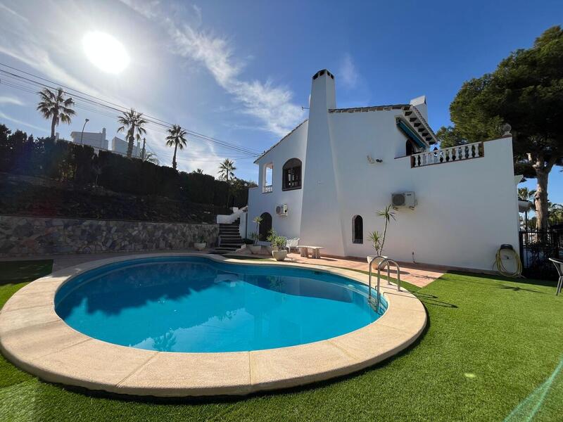 4 bedroom Villa for sale
