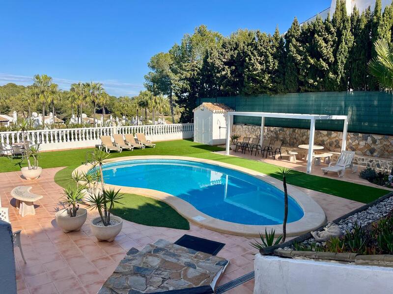 4 bedroom Villa for sale