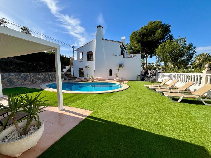 4 bedroom Villa for sale
