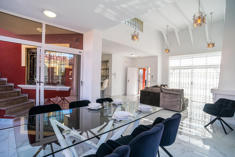 6 Schlafzimmer Villa zu verkaufen