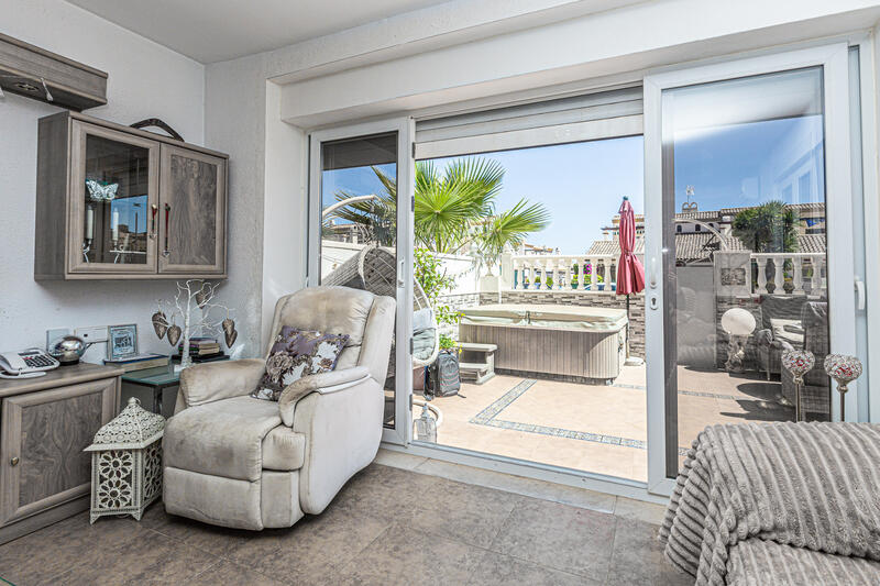 3 Schlafzimmer Stadthaus zu verkaufen