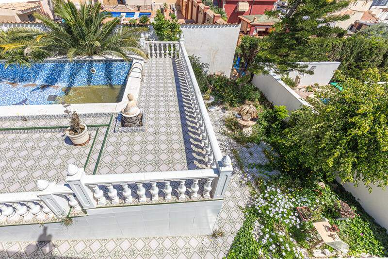 3 Cuarto Villa en venta