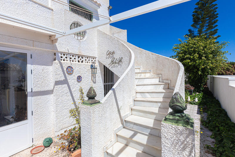 3 Cuarto Villa en venta