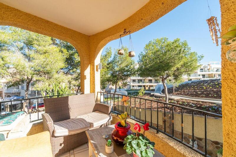 6 bedroom Villa for sale