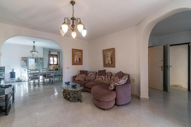 6 bedroom Villa for sale