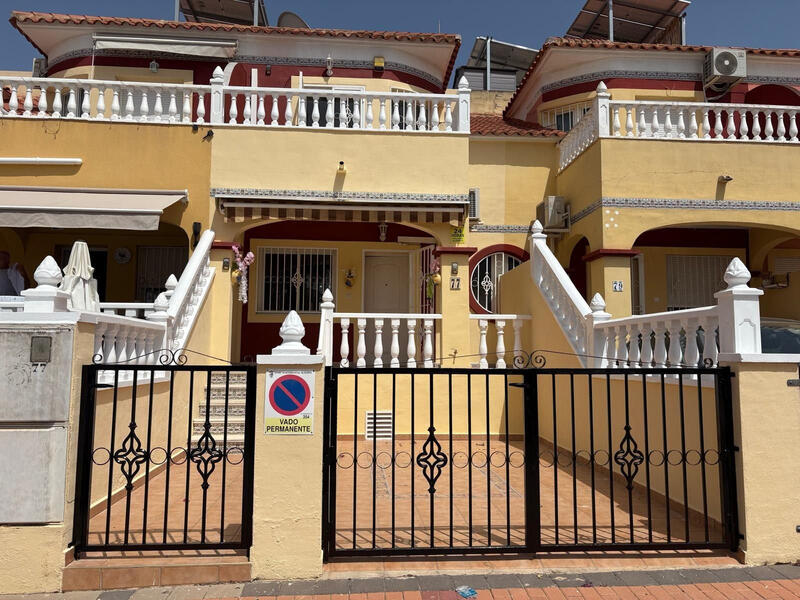 Townhouse for sale in Algorfa, Alicante