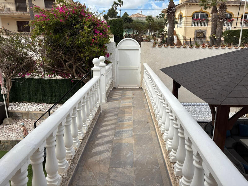 5 bedroom Villa for sale