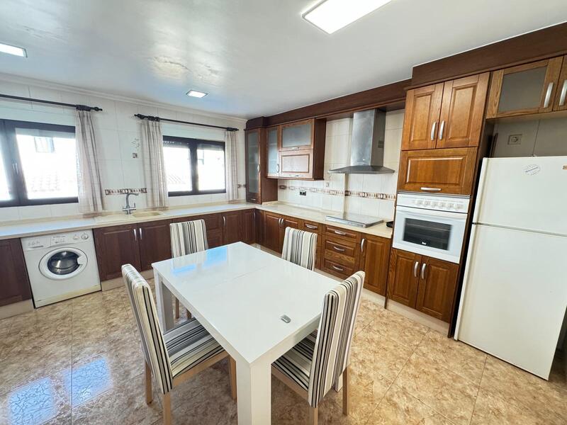 3 Schlafzimmer Stadthaus zu verkaufen