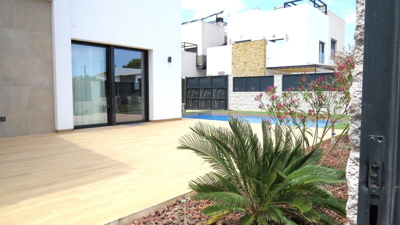 4 Schlafzimmer Villa zu verkaufen