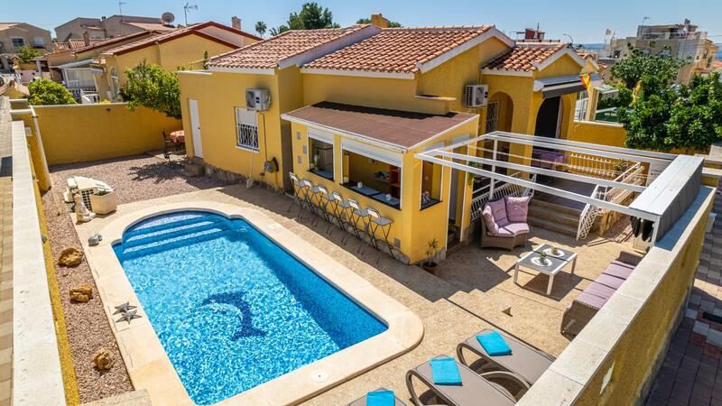 Villa til salg i La Marina, Alicante