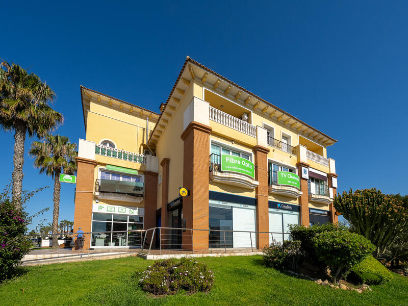 Erhvervsejendom til langtidsleje i La Zenia, Alicante