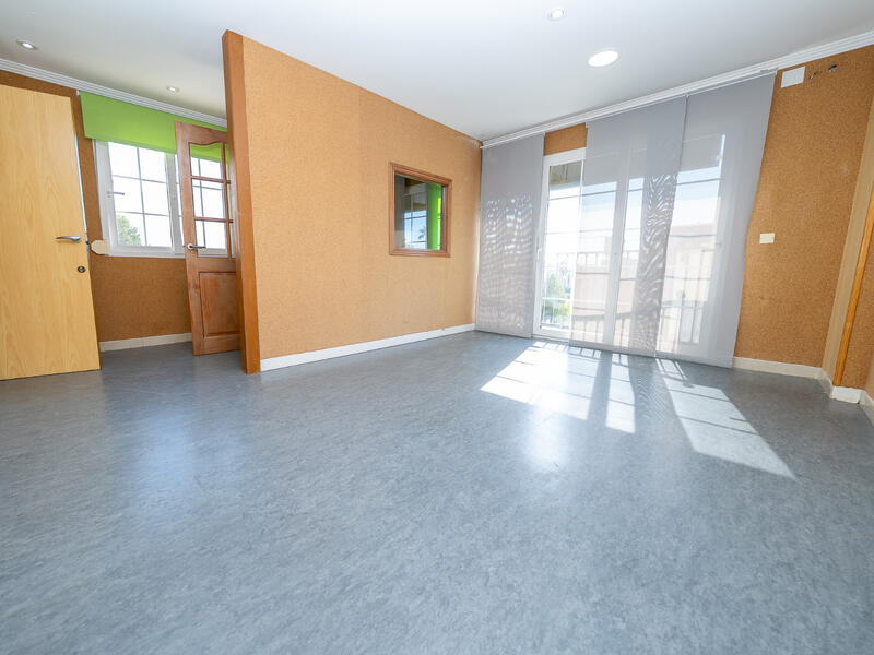 5 chambre Local Commercial à louer à long terme