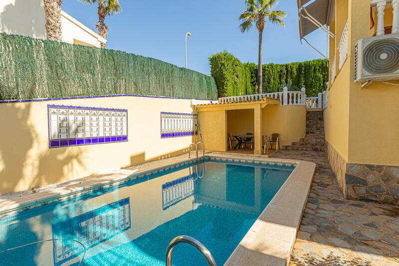 4 slaapkamer Villa Te koop