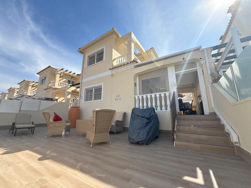 Villa en venta en Lomas De Cabo Roig, Alicante