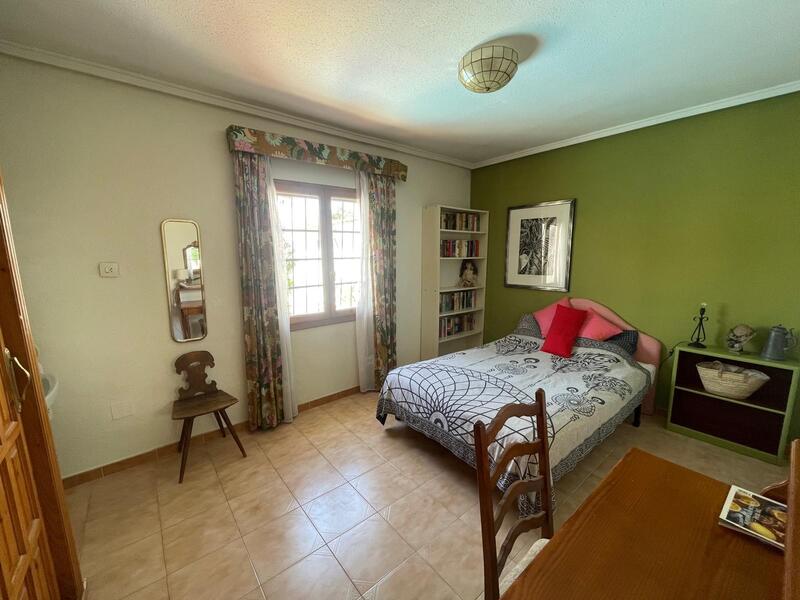 4 Cuarto Villa en venta