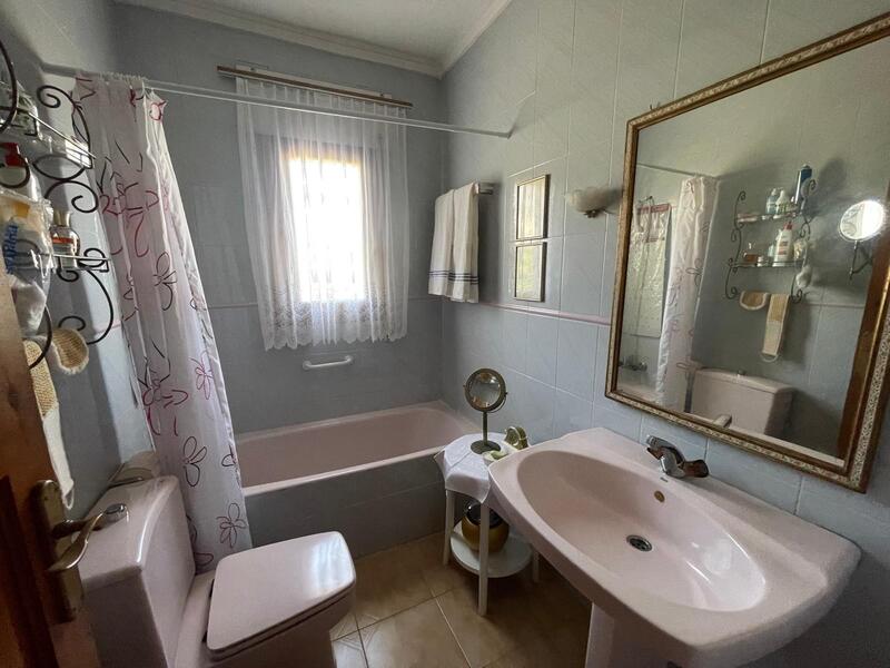 4 Cuarto Villa en venta