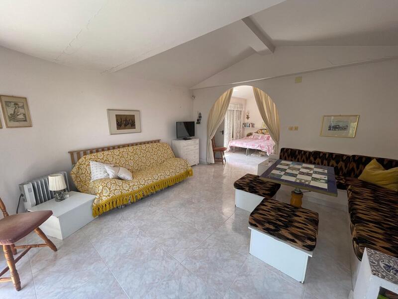 4 Cuarto Villa en venta