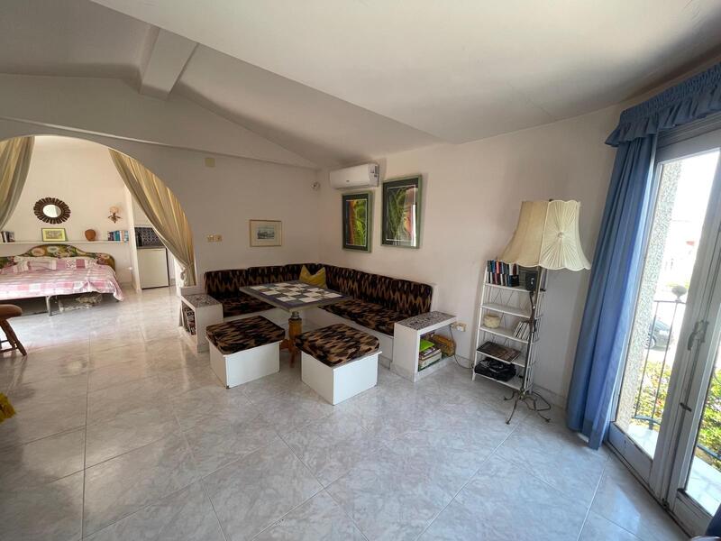 4 Cuarto Villa en venta
