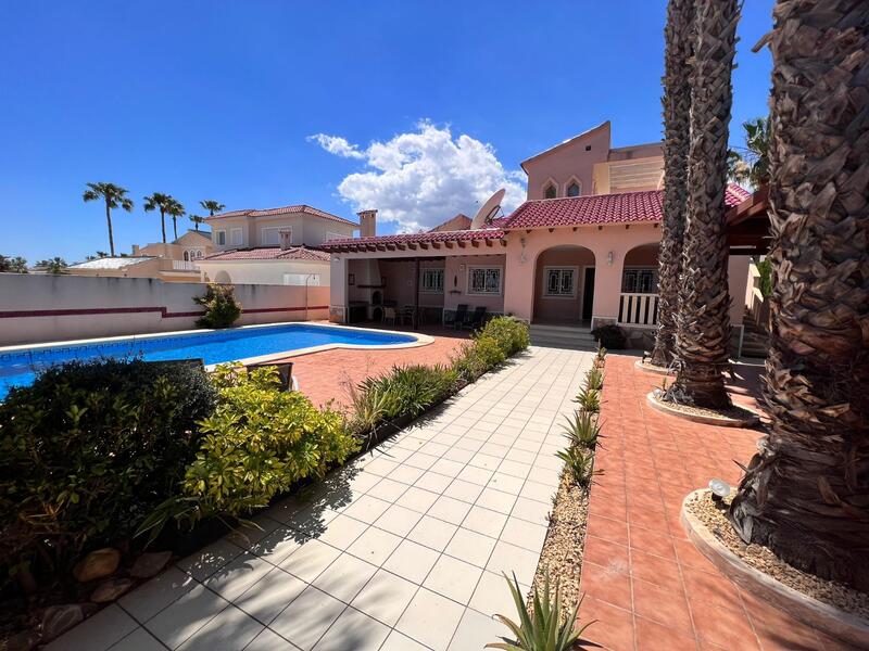 3 bedroom Villa for sale