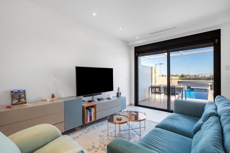 3 bedroom Townhouse for sale
